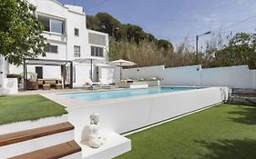 Casa Canyet Con Piscina A Un Paso De Barcelona Y La Playa