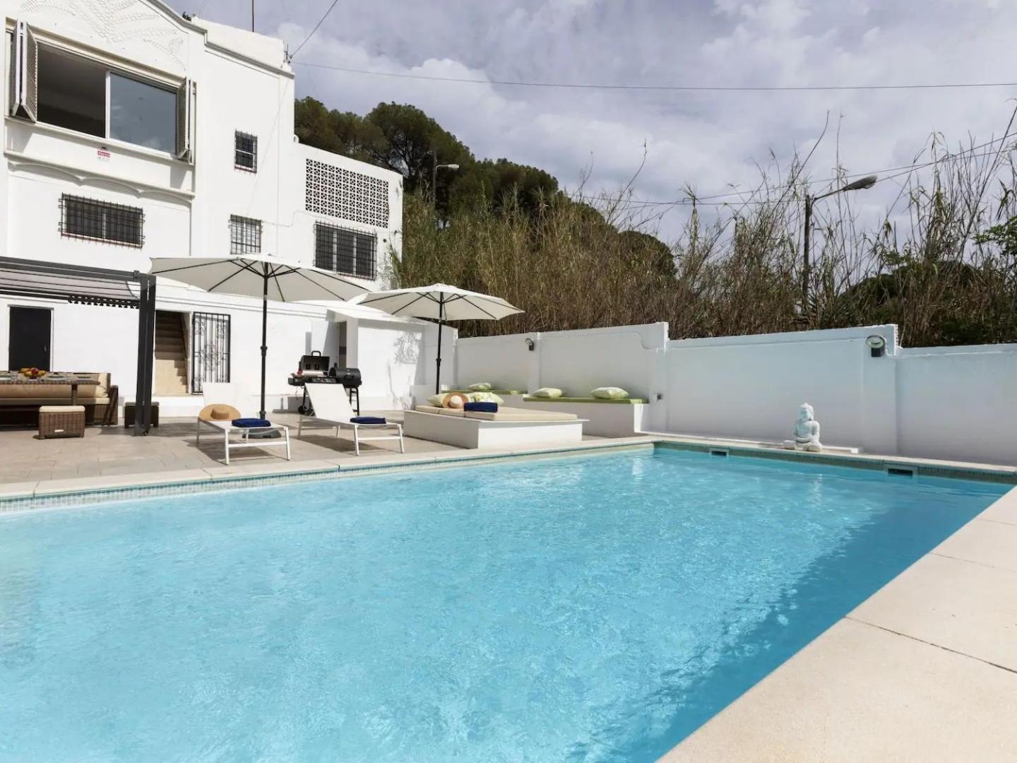 Casa Canyet Con Piscina A Un Paso De Barcelona Y La Playa Badalona Exterior foto