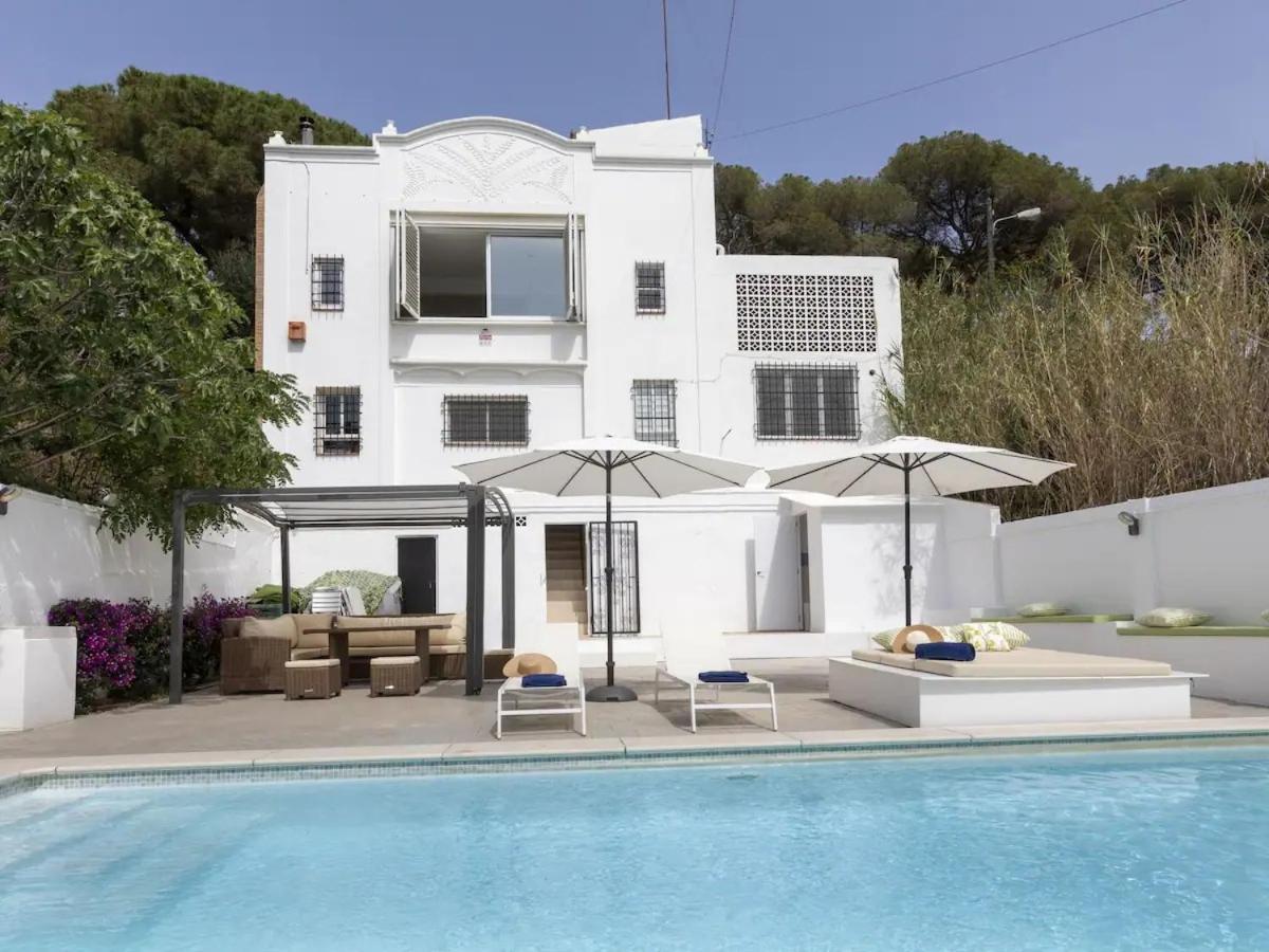 Casa Canyet Con Piscina A Un Paso De Barcelona Y La Playa Badalona Exterior foto