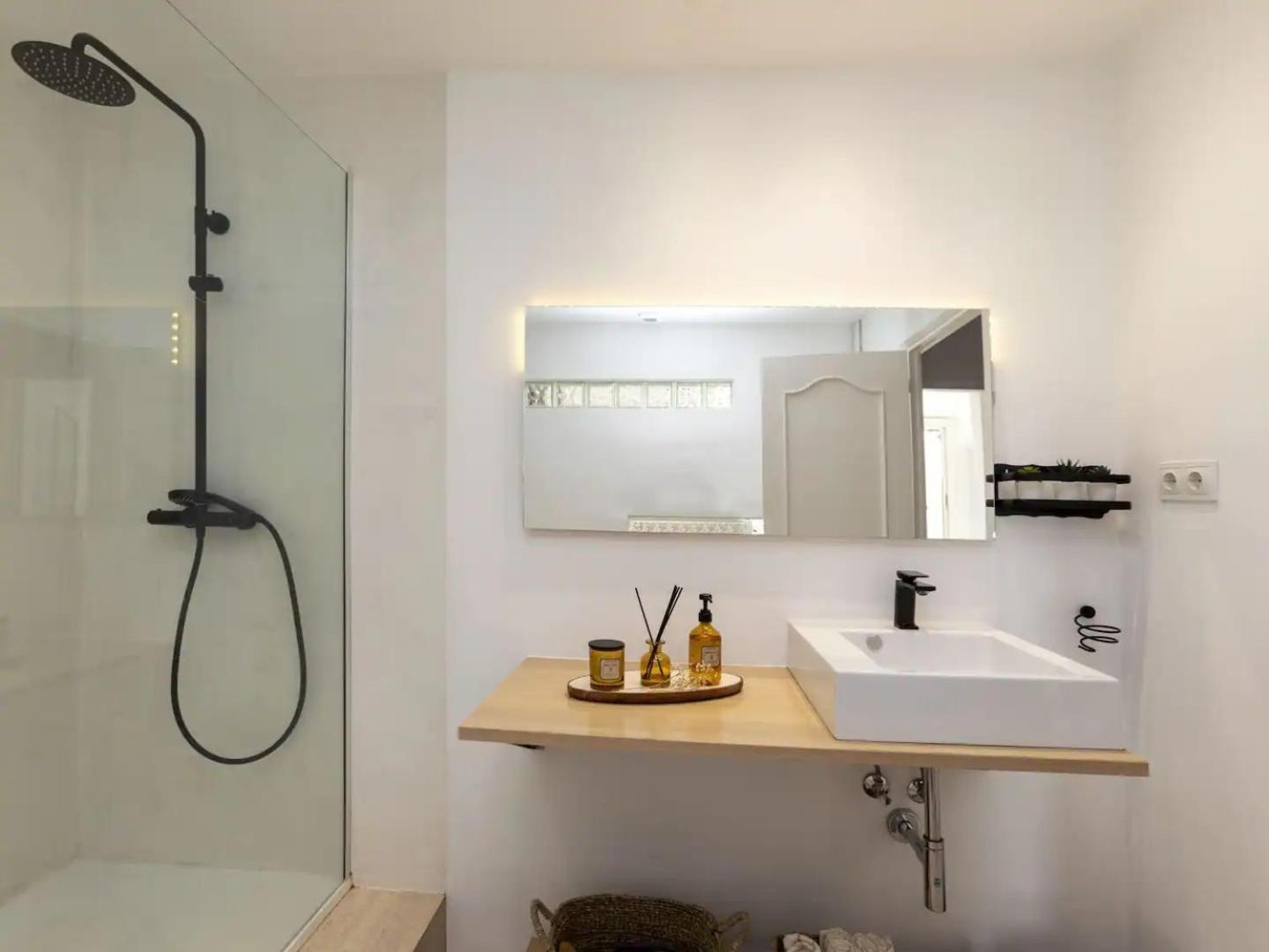 Casa Canyet Con Piscina A Un Paso De Barcelona Y La Playa Badalona Exterior foto