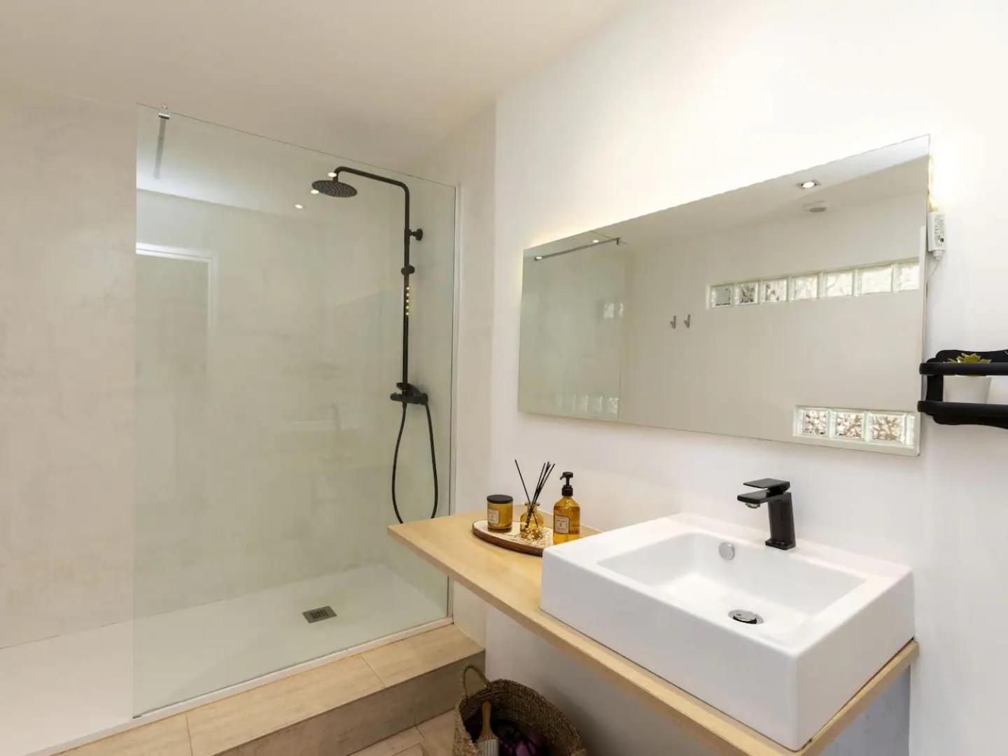 Casa Canyet Con Piscina A Un Paso De Barcelona Y La Playa Badalona Exterior foto