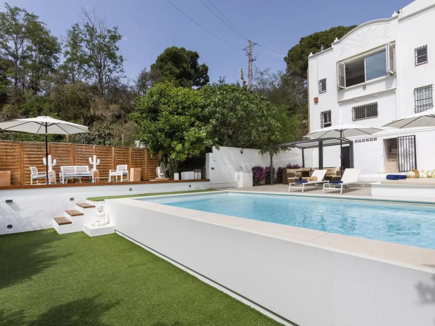 Casa Canyet Con Piscina A Un Paso De Barcelona Y La Playa Badalona Exterior foto